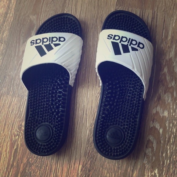 adidas slides true to size
